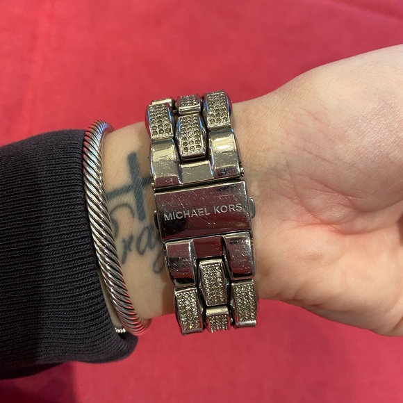 Michael Kors silver and diamond watch! - Picture 4 of 4
